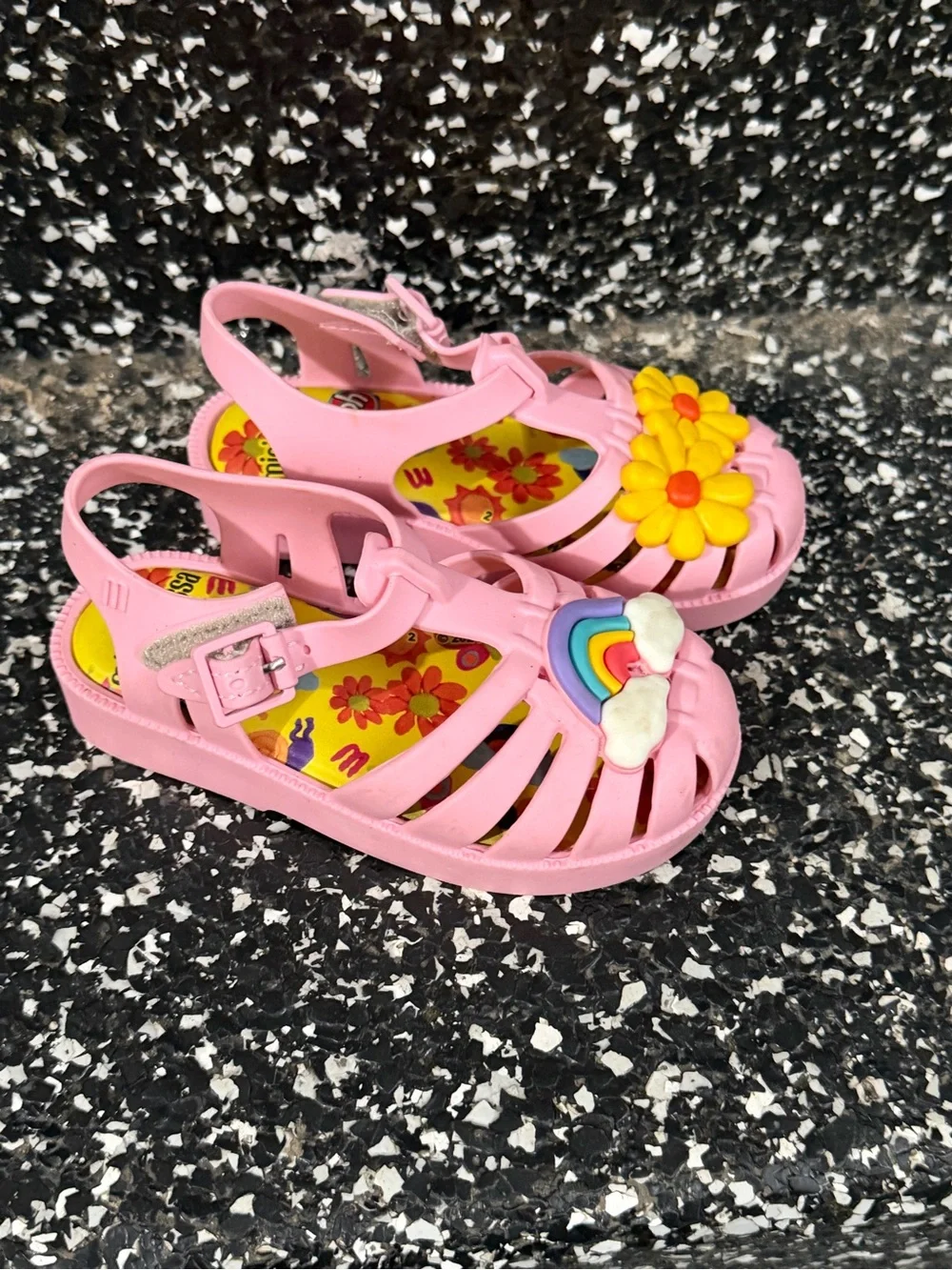 EUC Mini Melissa Possession Baby Sandals Size 8. Pink PlayDoh